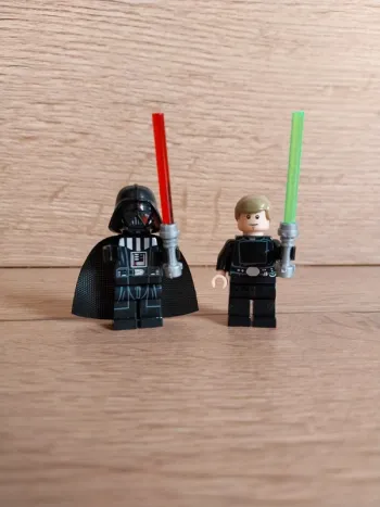 Figurines type lego Jedi Luke Skywalker et Sith Dark Vador star wars