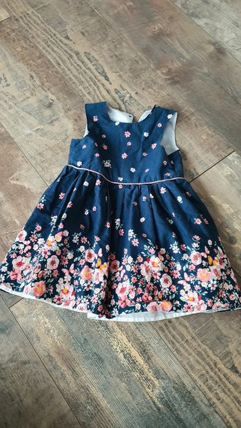 Robe primark 18 mois en très bon état