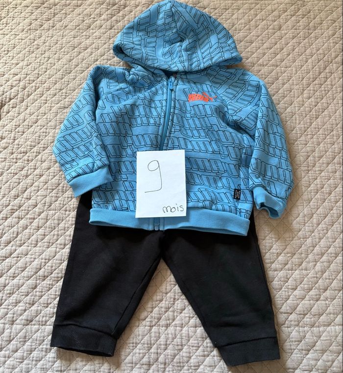 Ensemble survêtement / 9 mois / comme neuf
