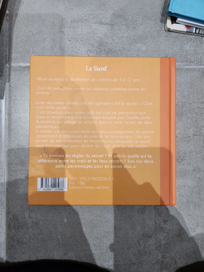 Livre : Le secret - photo numéro 3