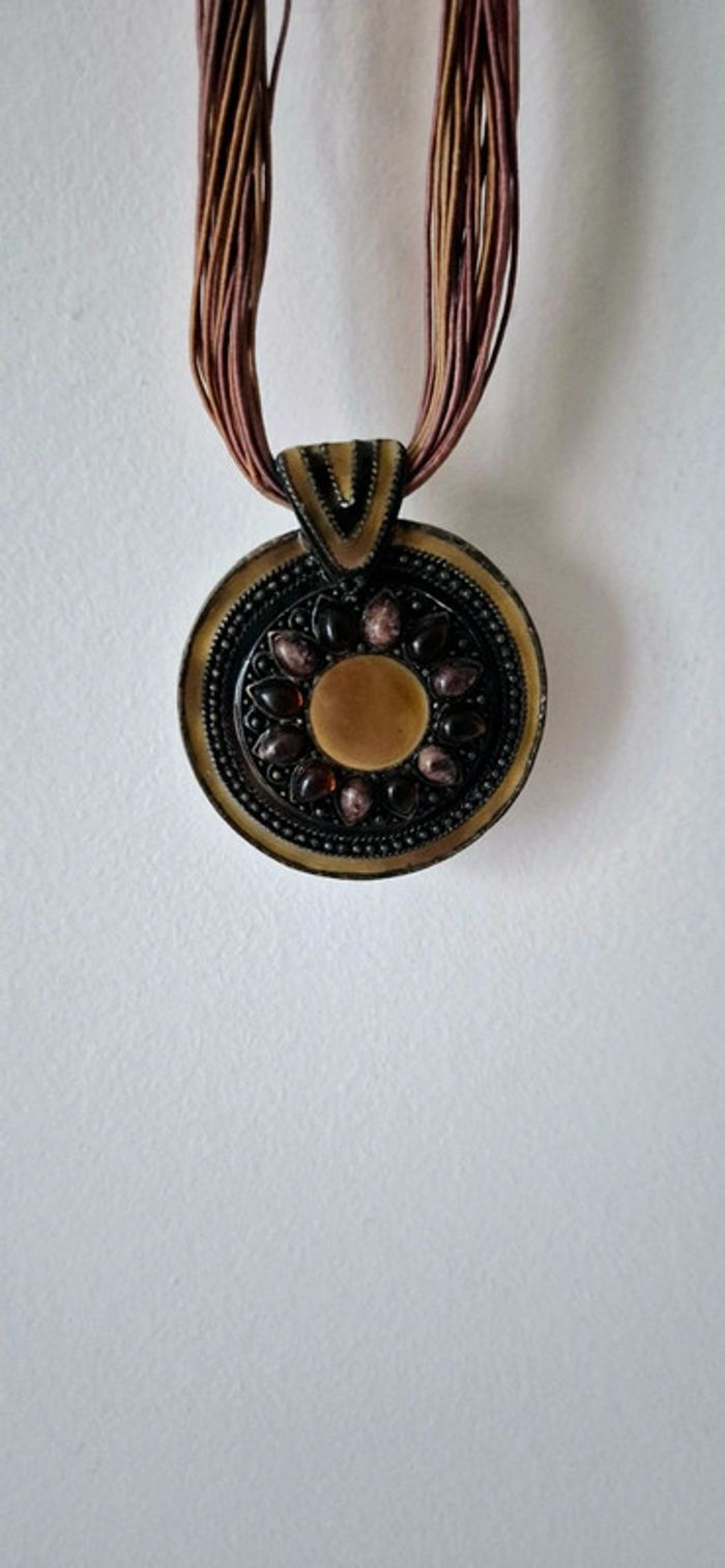 Collier - photo numéro 6