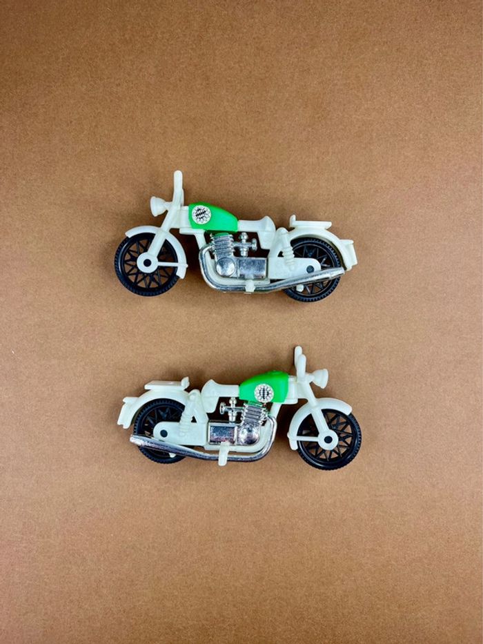 Lot deux motos 1976 Geobra Playmobil vintage - photo numéro 4