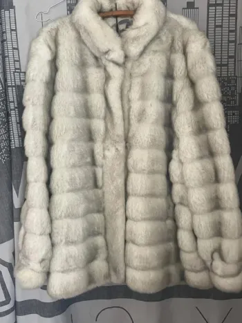 manteau fausse fourrure
