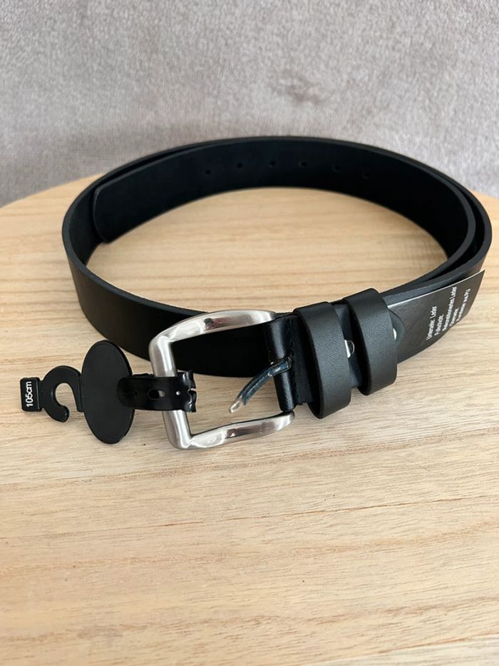 Ceinture en cuir noir taille 105 cm