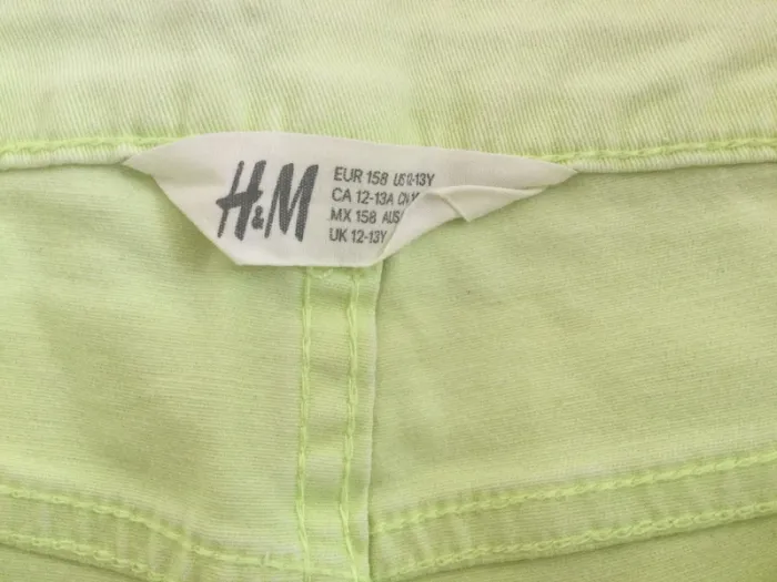 Short jaune clair H&M 12-13 ans - photo numéro 3