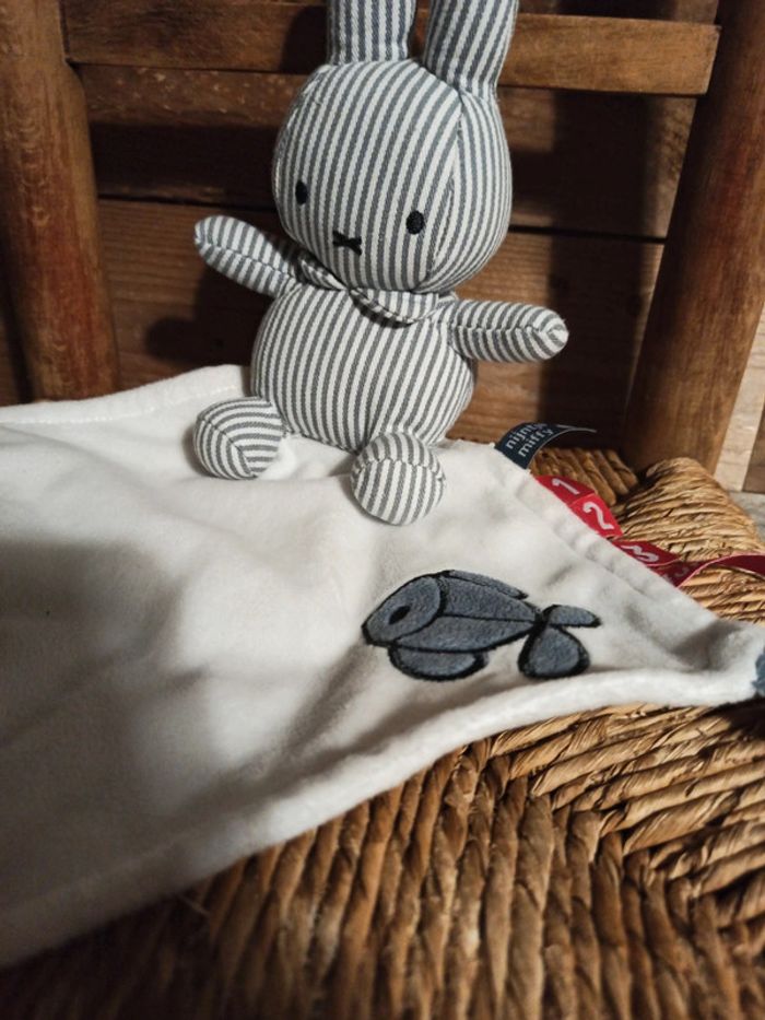 Doudou lapin Miffy poisson tbe - photo numéro 5