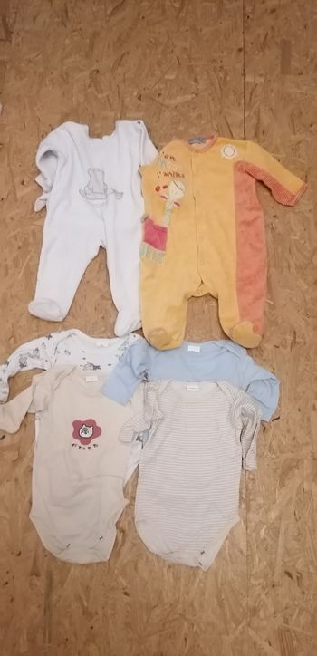 Lot bodies pygama 6mois