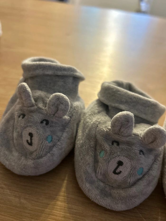 2 paires de petits chaussons 0/6 mois mixte - photo numéro 3