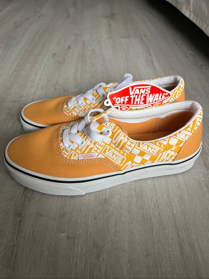 Paire de vans mixte neuve H/F jaune orange T36,5