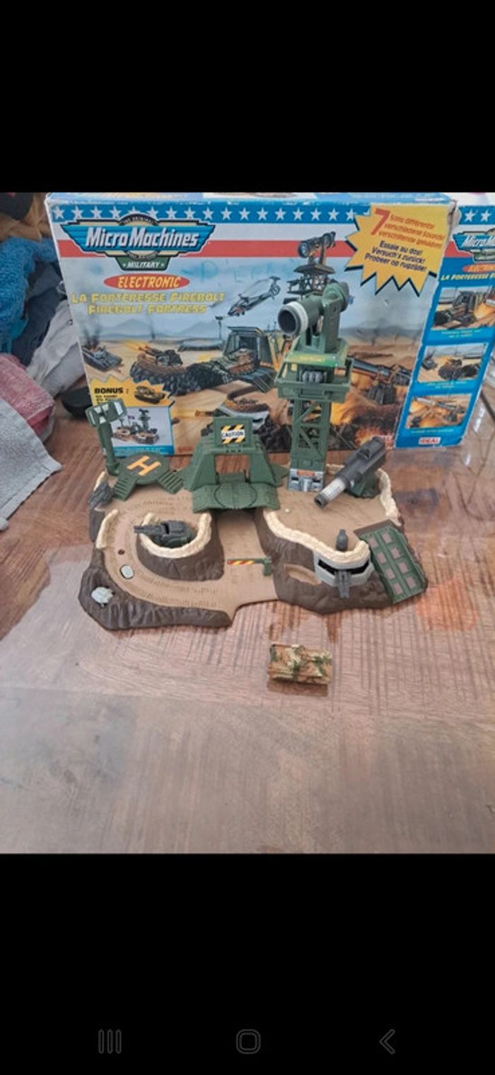 Micro machine la forteresse firebolt 1998 - photo numéro 2