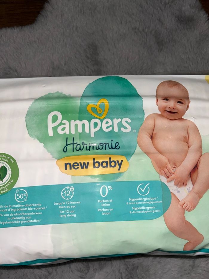 Couches Pampers Harmony taille 2 - 48 couches - Neuf - photo numéro 2