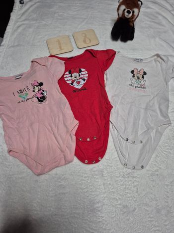 Lot 3 bodies manches courtes Minnie 18mois