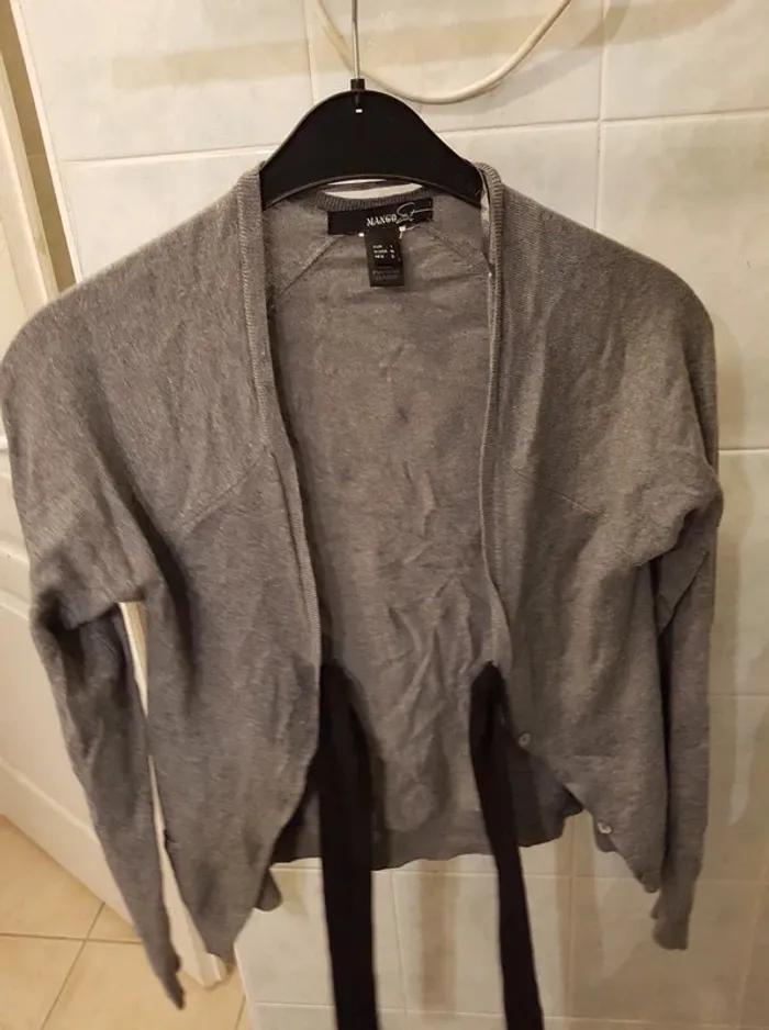 gilet. femme. gris. Taille L. Mango - photo numéro 2