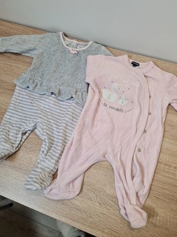 2 pyjamas 3 mois natalys et kiabi