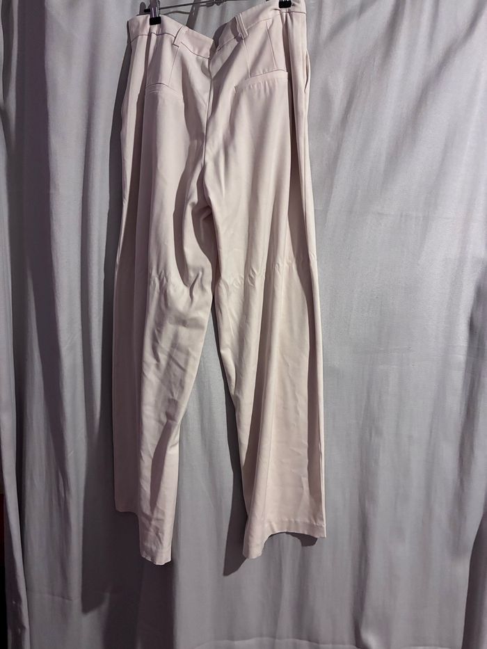 Pantalon beige à jambes larges - photo numéro 2