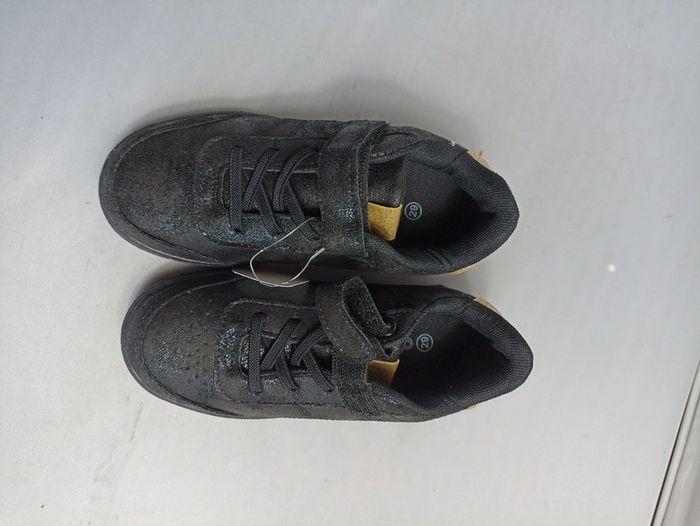 Basket noire pailleté taille 29 - photo numéro 2