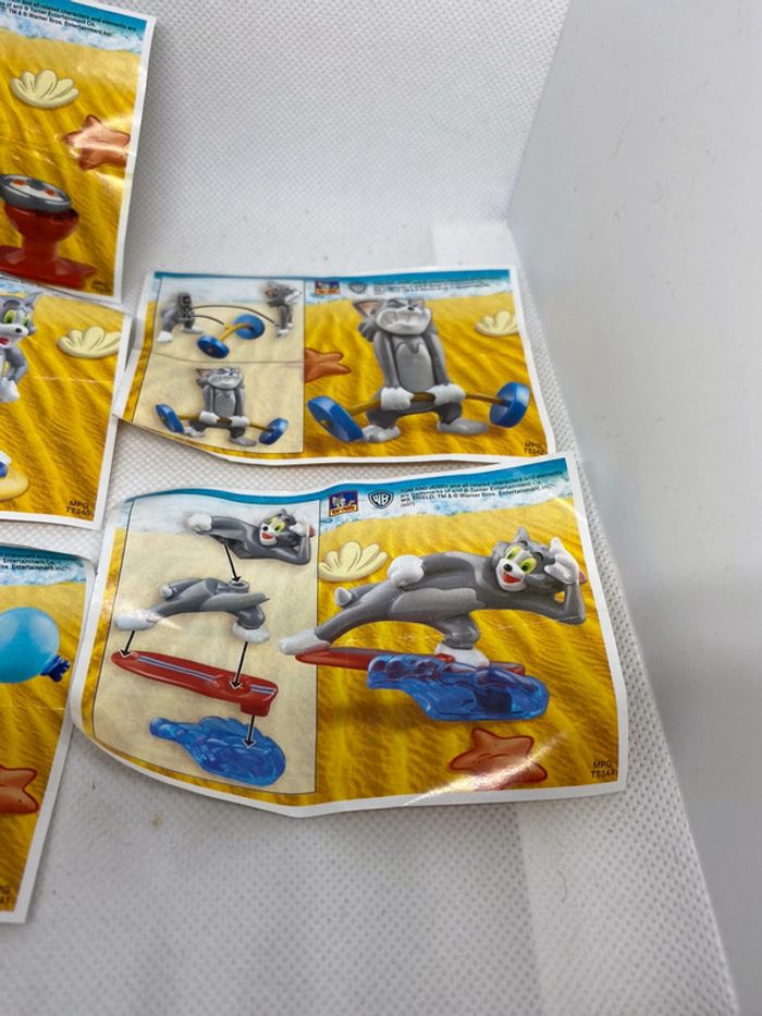 Lot de 5 kinder surprises Tom and Jerry 2006 et leur papier - photo numéro 7