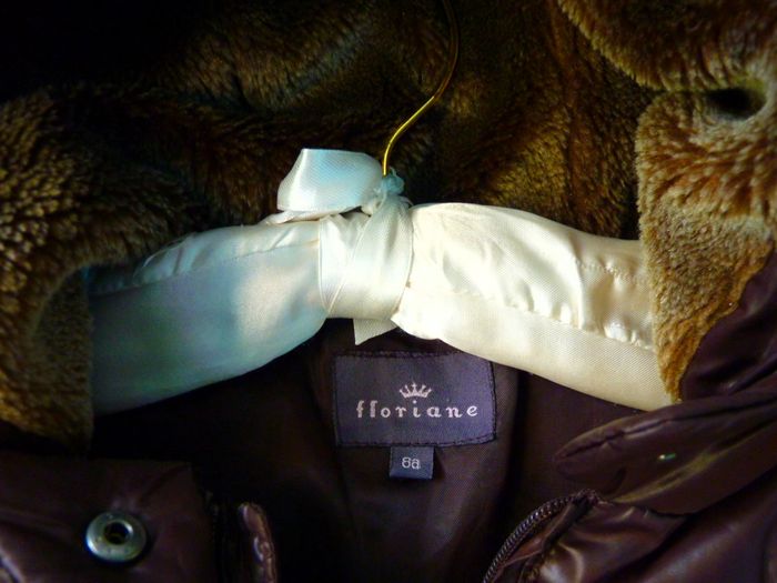 Doudoune Fille Manteau Floriane 8 ans capuche fourrure marron TBE - photo numéro 2