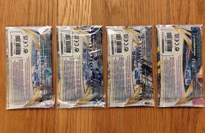 Artset 4 booster Pokémon Tempête Argentée Épée et Bouclier EB12 Neuf - photo numéro 2