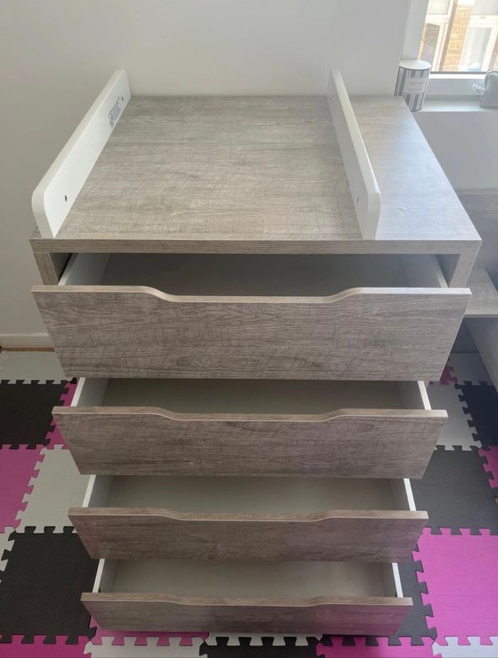 Table à langer et commode - photo numéro 2