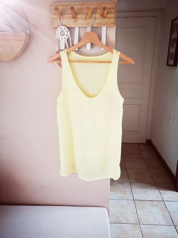 Débardeur top jaune pastel