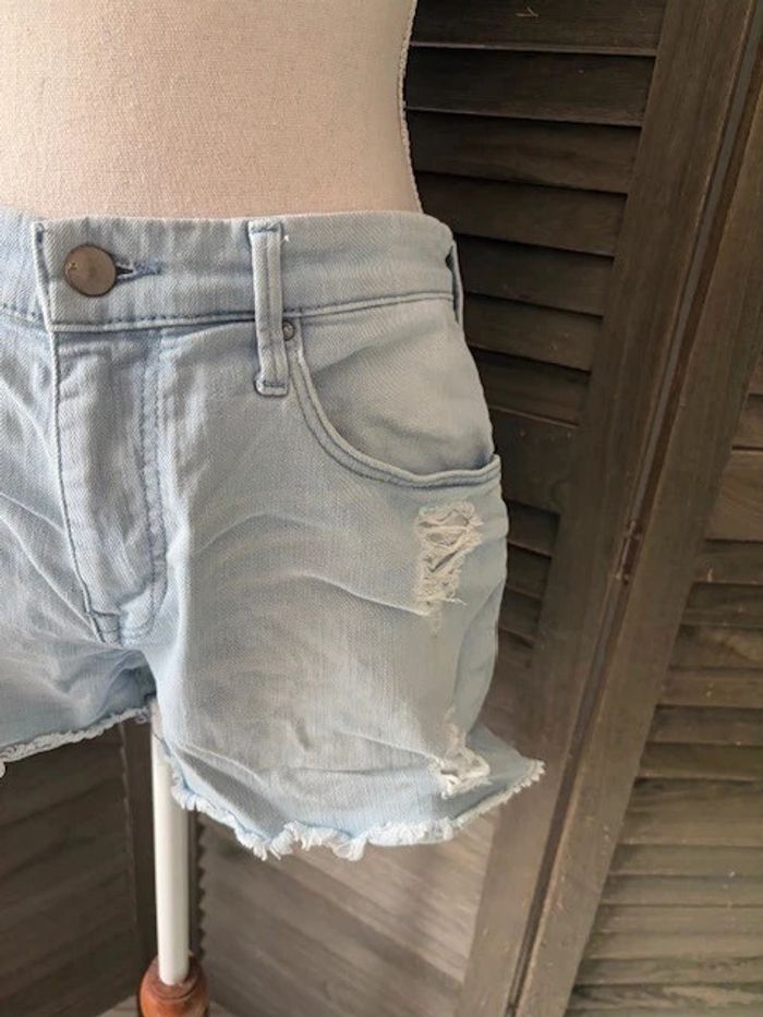 short H&M bleu clair taille 40 - photo numéro 2