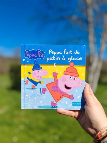 Livre Peppa pig fait du patin a glace