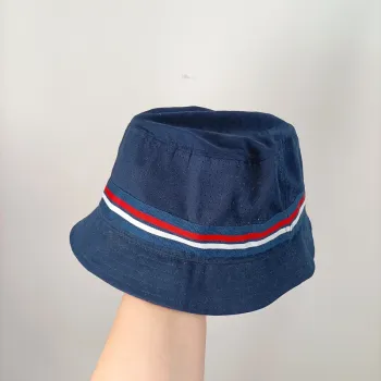 Bob bleu marine Artengo avec bandes tricolores rouge blanc, taille unique, chapeau sport été T005