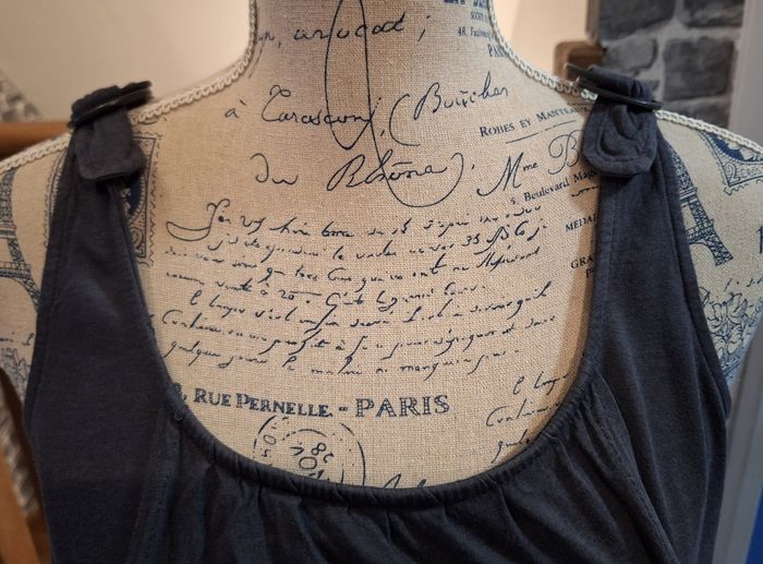 Longue tunique grise à bretelles - photo numéro 2