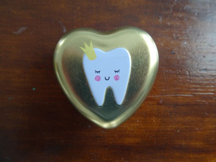 Boite à dents coeur NEUVE