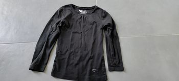 Tee-shirt manches longues noir NKY 8 ans 1€