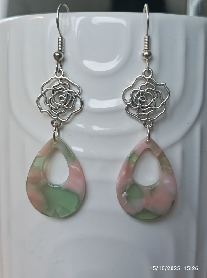 🌺 Boucles d'oreilles argentées - photo numéro 2