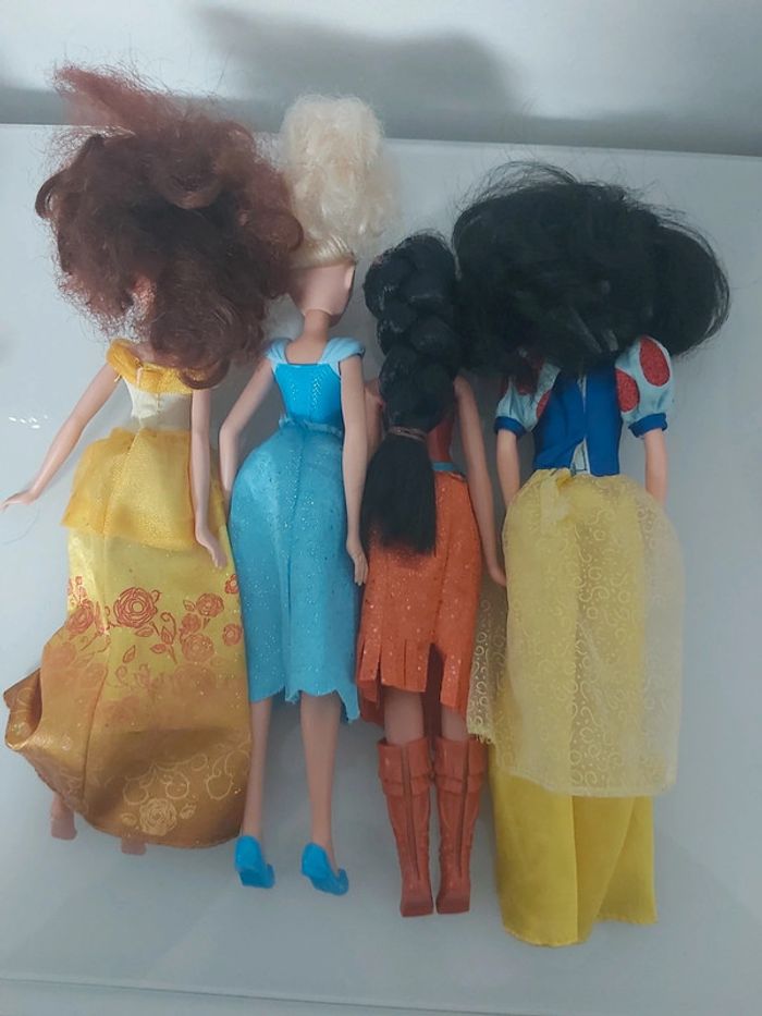 Lot poupées princesses - photo numéro 2