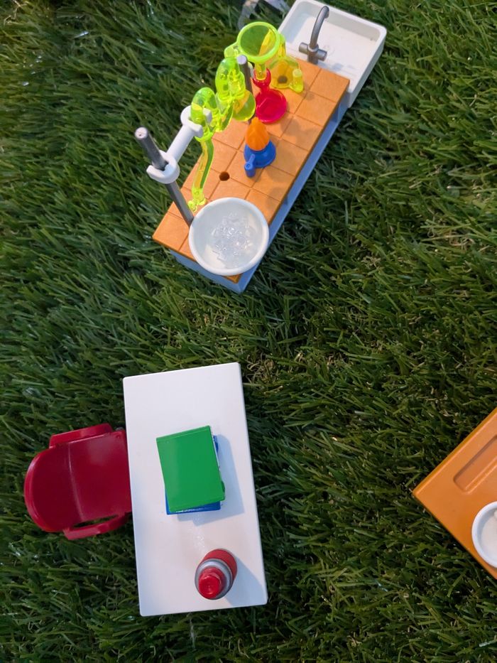 Salle de classe chimie playmobil - photo numéro 3