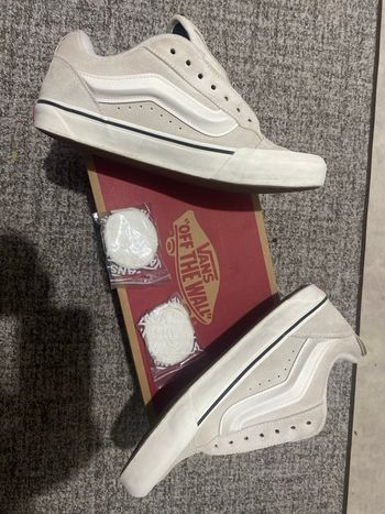 Vans 43