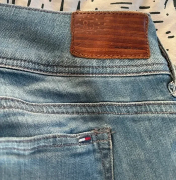 Jean skinny Tommy Hilfiger - Taille 30 / Longueur 34 - 30€ - photo numéro 10