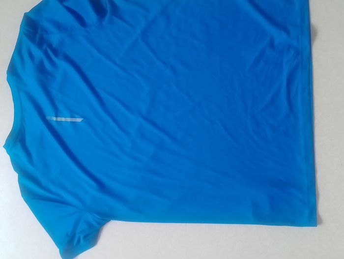 T shirt bleu - photo numéro 6