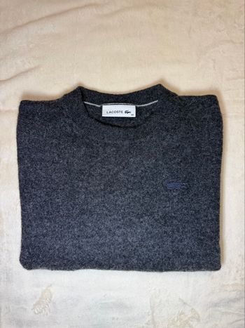 Pull laine Lacoste gris couture blanche 