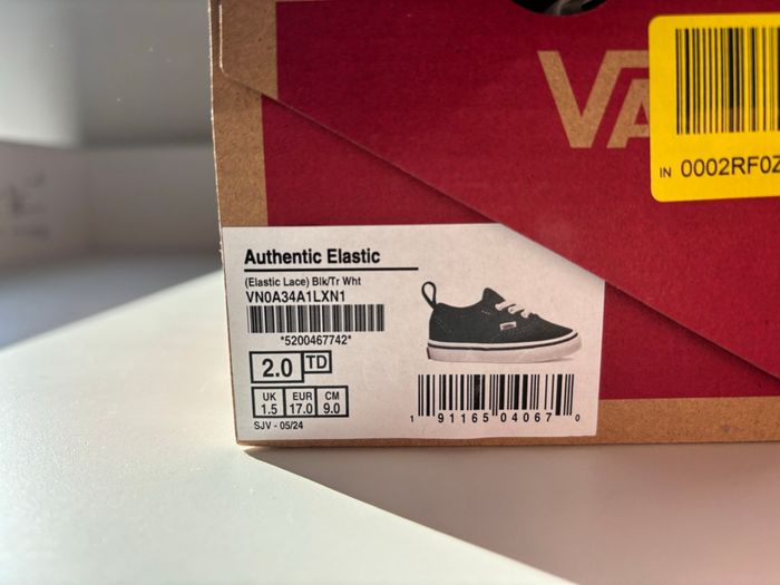 Vans neuves pointure 17 - photo numéro 3