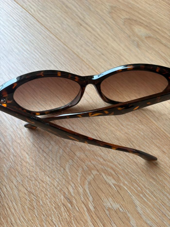 Lunette de soleil femme - photo numéro 3