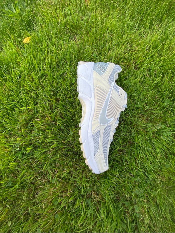 Nike  zoom Vomero 5 - photo numéro 6
