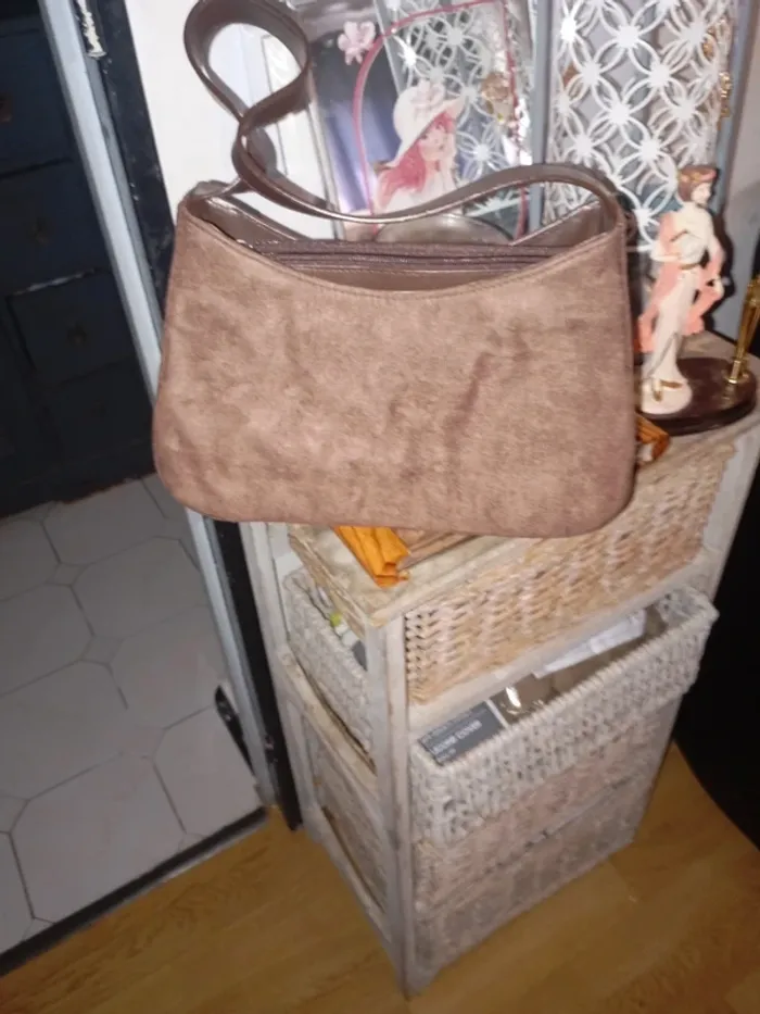Sac neuf en daim marron