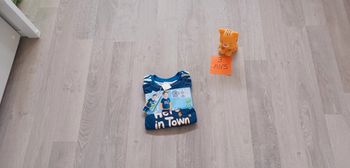 Lot de 2 tee-shirts manches longues garçon taille 3 ans, neufs avec étiquette 🏷.