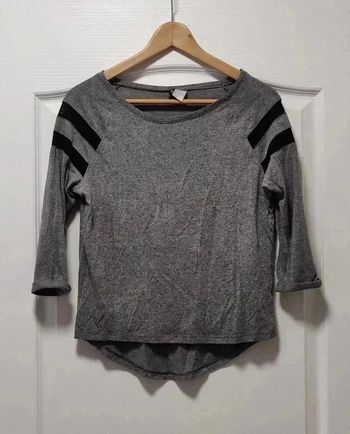 T-shirt manches 3/4 gris et résille noire H&M - XS