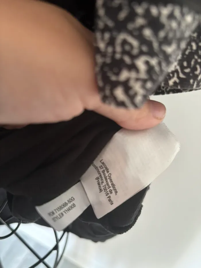 Lacoste Polo Homme - Taille M avec petit trou - photo numéro 4