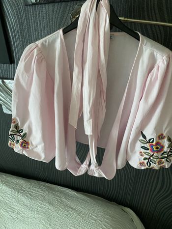 Chemise était court