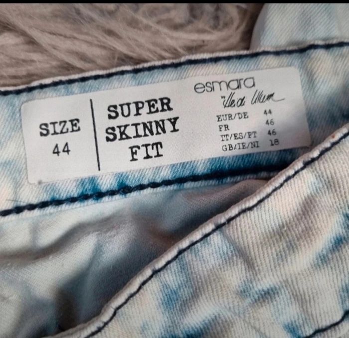Jeans effet délavé taille 46 super skinny fit - photo numéro 2