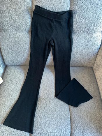 Pantalon cintré effet pattes d’éléphant noir Kiabi