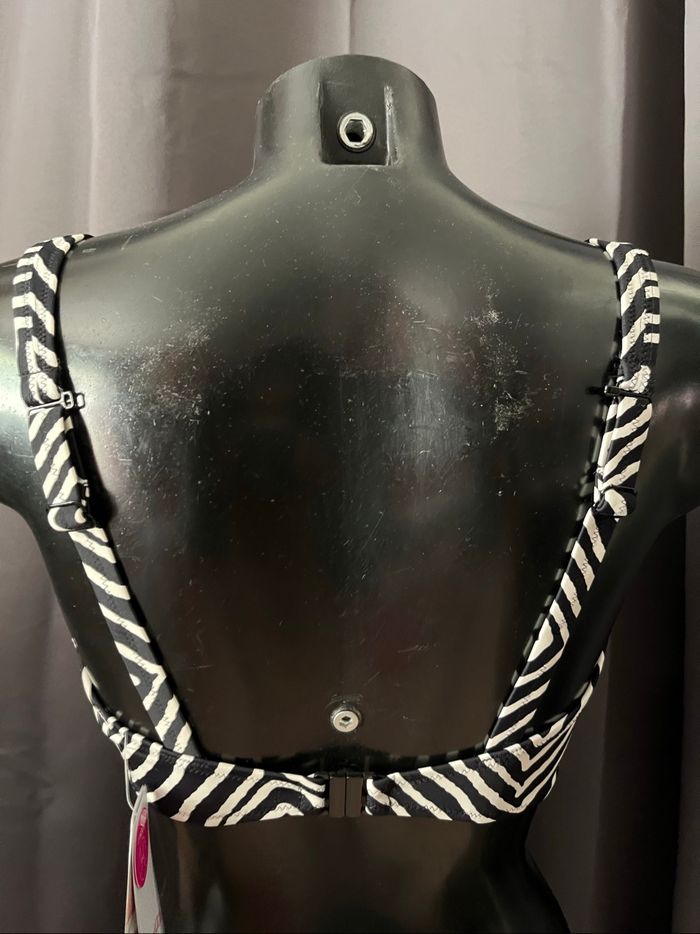 Haut Maillot de bain zébré de marque Freya  taille FR en 90H . - photo numéro 5