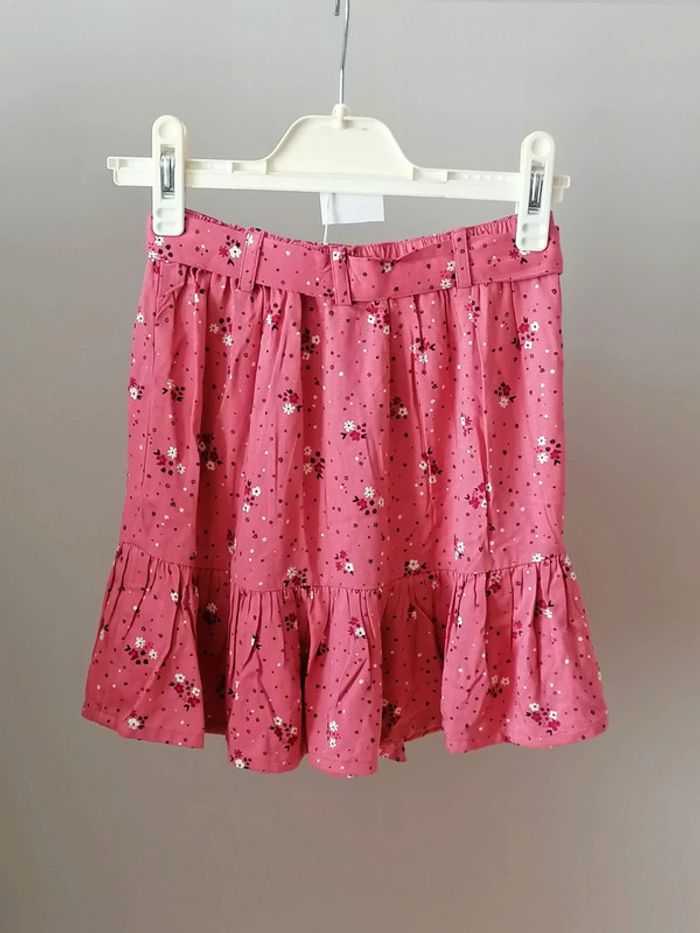 Jupe fleurie 8ans 126.131cm Neuve Étiquetée - photo numéro 6